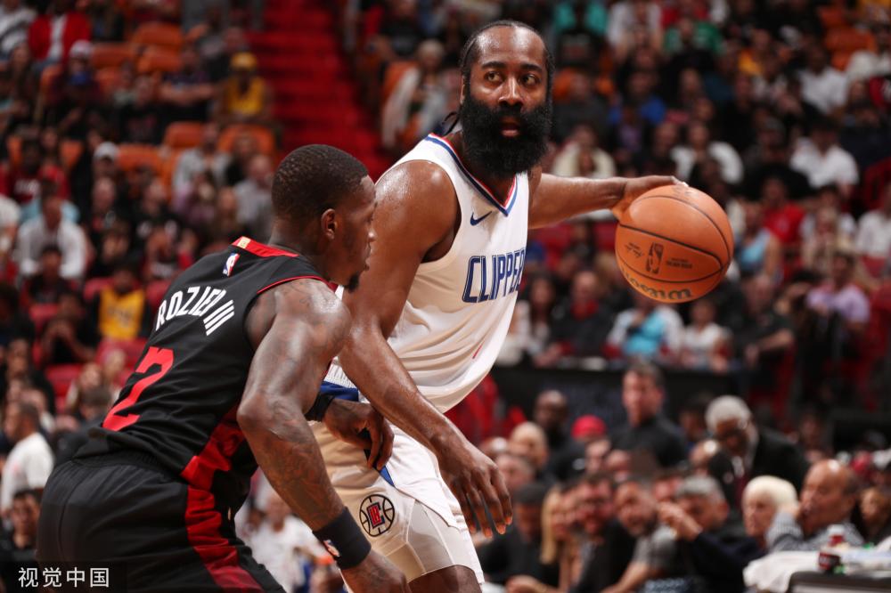 在他参加的 在他参加的